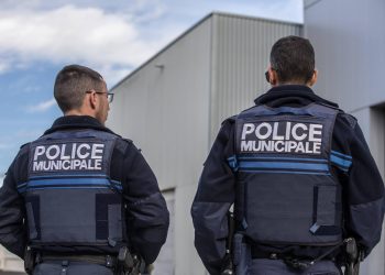Nantes : trois policiers municipaux hors service agressés devant un bar