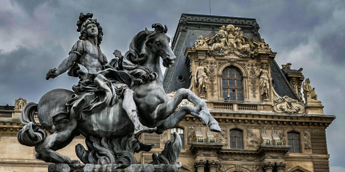 «Fragilité de certaines poutres» : le musée du Louvre contraint de fermer une galerie