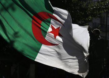 Algérie : une éditrice en prison à cause d’un post Facebook, symbole de l’autoritarisme de Tebboune