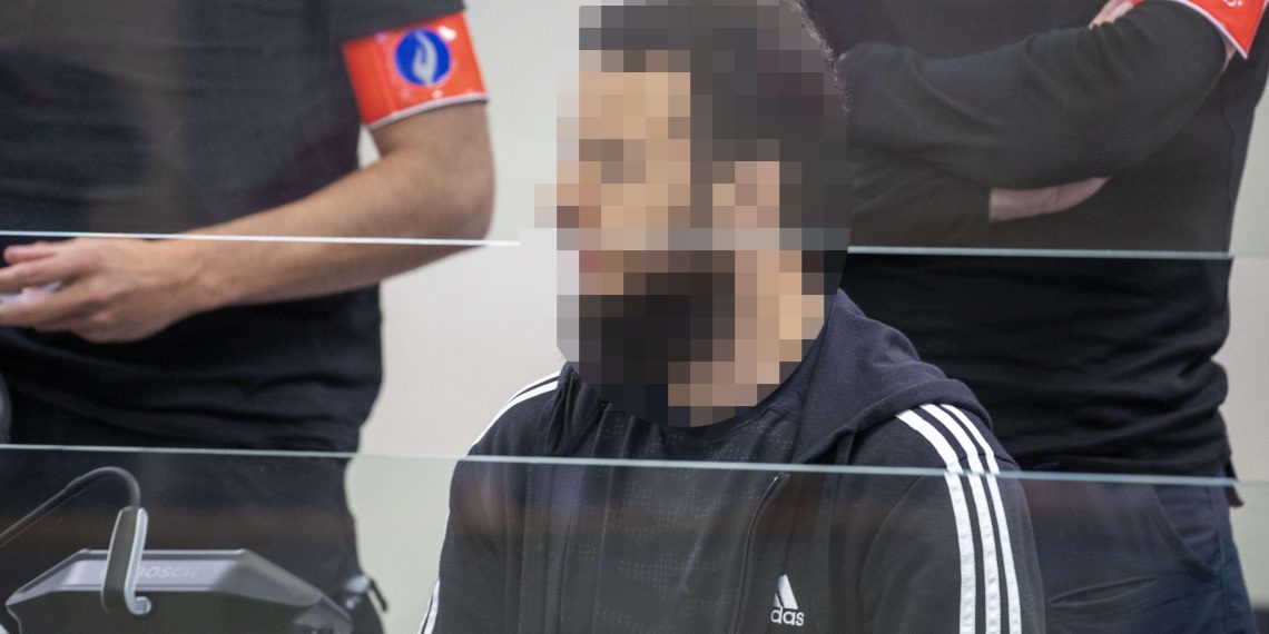 «Démarche perverse» : le directeur de Charlie Hebdo opposé à la justice restaurative prônée par Abdeslam