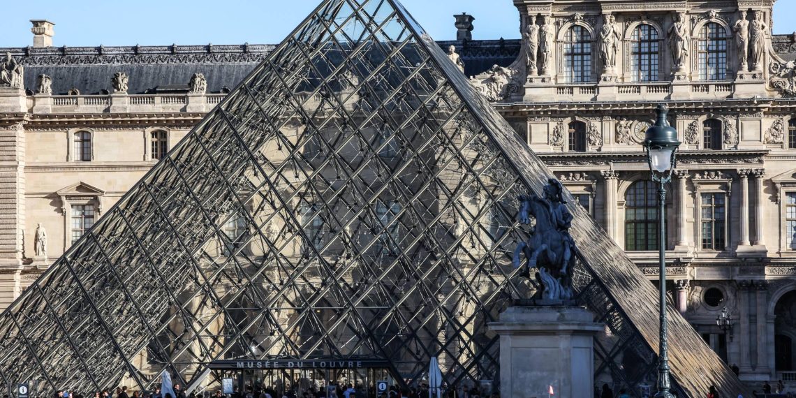 Doudou Cross Bitume : l’étonnant profil d’un des cambrioleurs présumés du Louvre