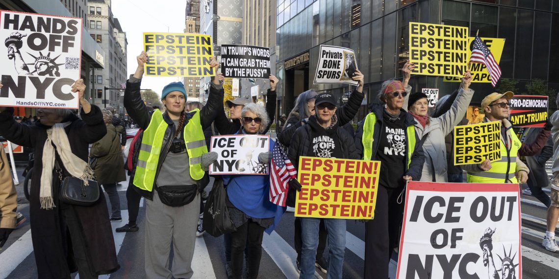 De Kennedy à Trump en passant par Clinton : pourquoi les présidents américains résistent aux scandales sexuels