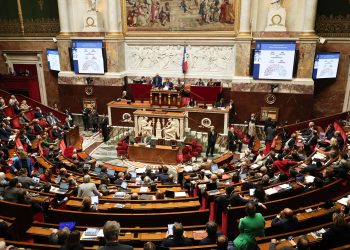 Éric Trappier et des industriels alertent sur la surtaxation en France