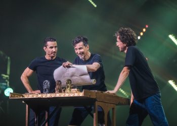 Ferrari, Tsamère, Lecaplain : que vaut le spectacle du trio d’humoristes ?